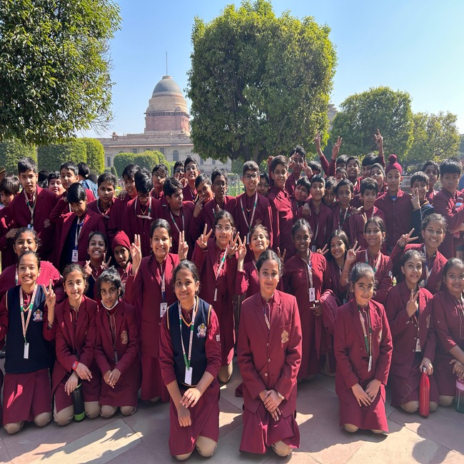 Class 6 takes an excursion to Amrit Udyan